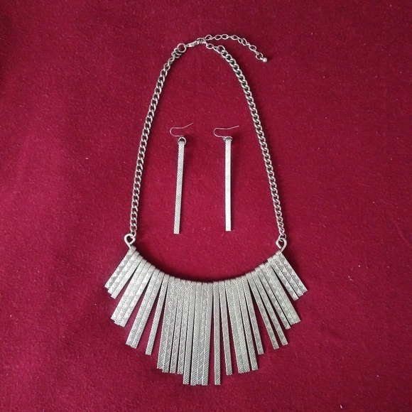 Silver Necklace and Earring Set - Picture 1 of 6